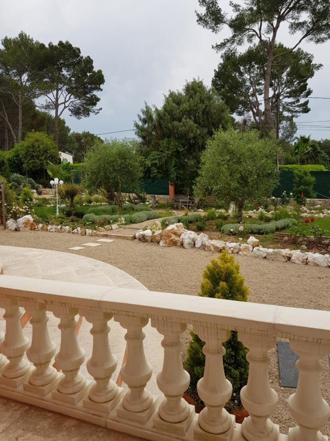 Mas D'Azur Bed and Breakfast Roquefort-les-Pins Exteriör bild