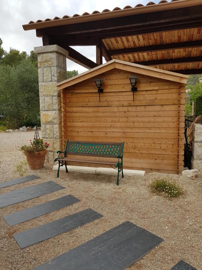 Mas D'Azur Bed and Breakfast Roquefort-les-Pins Exteriör bild